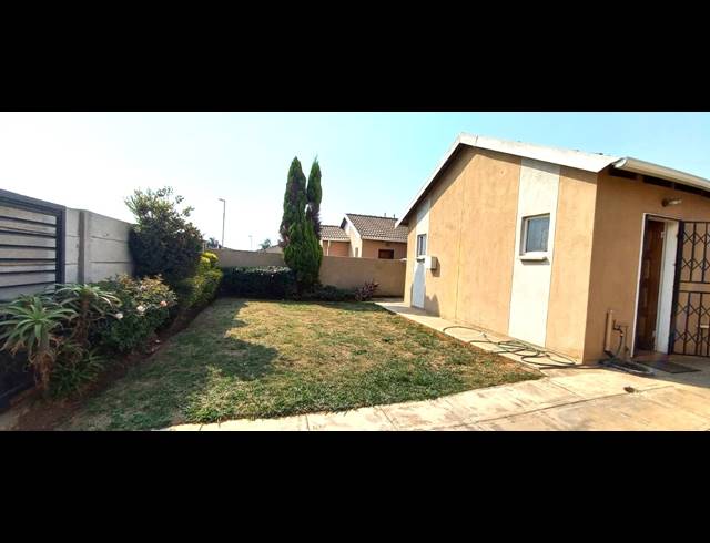 2 BEDROOM HOUSE FOR SALE IN WINDMILL PARK